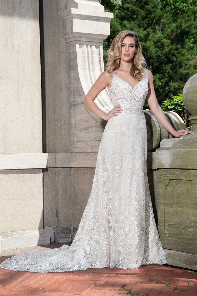 V-NECK EMBROIDERED BRIDAL GOWN WITH LOW V-BACK KEYHOLE DESIGN + GORGEOUS SWEEP TRAIN LO'ADORO BY RACHEL ALLAN M622